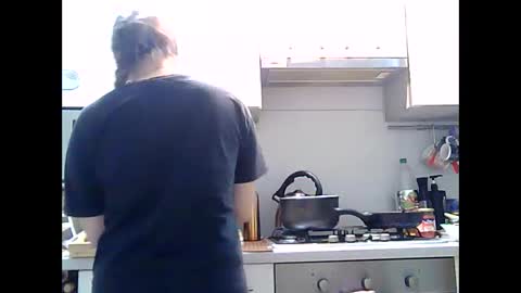 Dorrie Ann online show from 31, 12, 2024