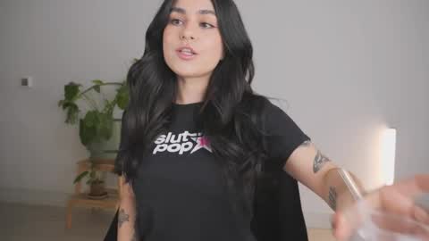 Sara online show from 14, 4, 2026