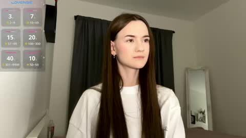 Snapshot of double_sun chatting on 24, 4, 2026 Alice and Mark online show from 24, 4, 2026