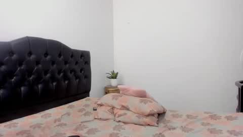 Isabella and Alessandro online show from 4, 3, 2026