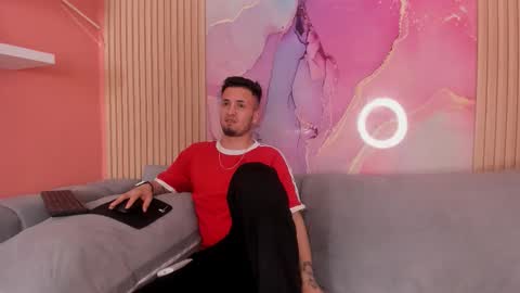 Snapshot of doublepleasure69_ chatting on 19, 11, 2025 doublepleasure69_ online show from 19, 11, 2025