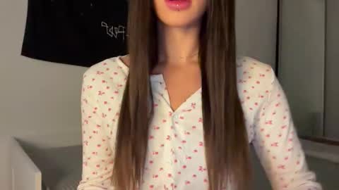 Snapshot of doublesees chatting on 23, 9, 2025 MOLLYYYY dont forget to give me a thumb up online show from 23, 9, 2025