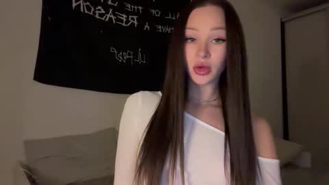 Snapshot of doublesees chatting on 14, 10, 2025 MOLLYYYY dont forget to give me a thumb up online show from 14, 10, 2025