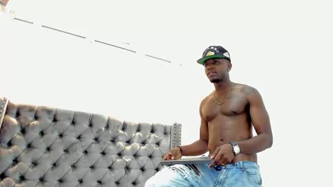 DOUGLAS online show from 9, 9, 2025