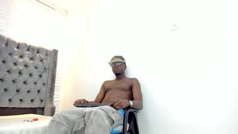 DOUGLAS online show from 22, 9, 2025