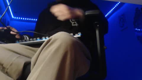 douglas_drake online show from 19, 2, 2025