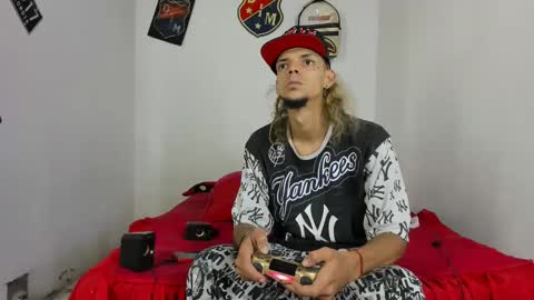 douglas_gallegos online show from 27, 2, 2025