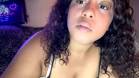 dove_love22 online show from 14, 11, 2025