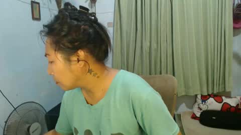 doyouwantme143 online show from 2, 10, 2025