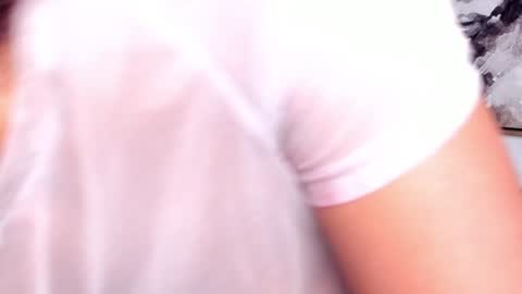 Snapshot of dracaryss_ chatting on 17, 1, 2025 Lissa Or DRACARYSS your dragon Queen online show from 17, 1, 2025