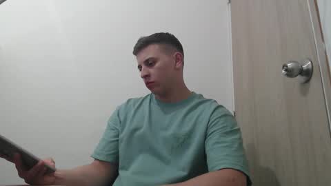 Snapshot of draco_boy2000 chatting on 19, 11, 2025 draco_boy2000 online show from 19, 11, 2025