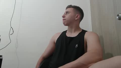 Snapshot of draco_boy2000 chatting on 17, 12, 2025 draco_boy2000 online show from 17, 12, 2025