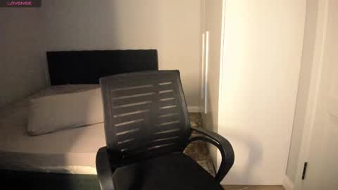 Airi online show from 10, 3, 2025