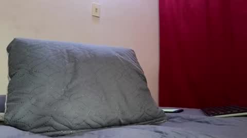 Snapshot of drakesonxx chatting on 12, 3, 2025 Andrs Independent Model online show from 12, 3, 2025