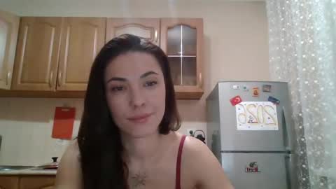 dream_petal_ online show from 23, 3, 2026