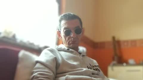 Snapshot of dreambob chatting on 23, 11, 2025 Dreambob online show from 23, 11, 2025