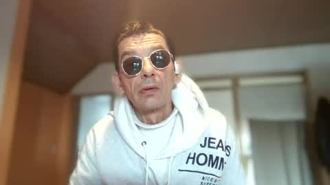 Snapshot of dreambob chatting on 27, 11, 2025 Dreambob online show from 27, 11, 2025