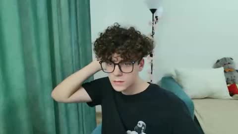 Snapshot of dreamgonetan chatting on 23, 9, 2025 dreamgonetan online show from 23, 9, 2025