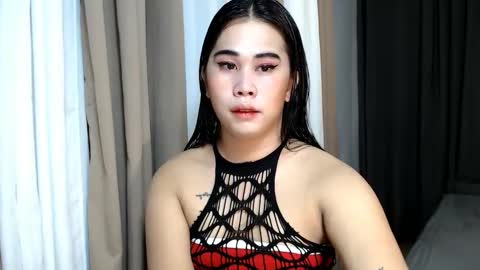 Snapshot of dreammegan chatting on 22, 12, 2024 Stacy DONT FORGET TO FOLLOW ME AND THUMBS UP my wife samgrg2 online show from 22, 12, 2024