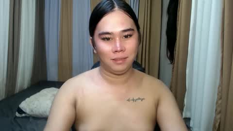 Snapshot of dreammegan chatting on 16, 9, 2025 Stacy DONT FORGET TO FOLLOW ME AND THUMBS UP my wife samgrg2 online show from 16, 9, 2025