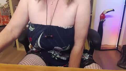 dreammilfi online show from 10, 11, 2025