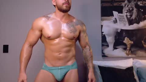 Snapshot of dreammr1 chatting on 30, 4, 2026 cris online show from 30, 4, 2026