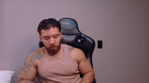 Snapshot of dreammr1 chatting on 15, 5, 2026 cris online show from 15, 5, 2026