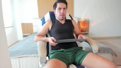 Snapshot of dreamsuxx chatting on 23, 11, 2025 Diego online show from 23, 11, 2025