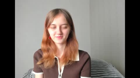 dreamy_pollyyy online show from 13, 1, 2026
