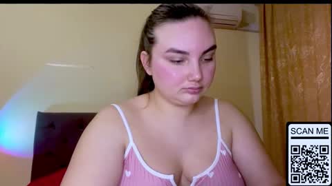 Snapshot of dreamyblushfairy chatting on 3, 3, 2026 Mila online show from 3, 3, 2026