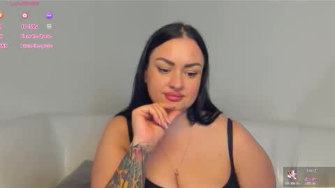 Snapshot of dreamyhousewife1 chatting on 25, 10, 2025 dreamyhousewife1 online show from 25, 10, 2025