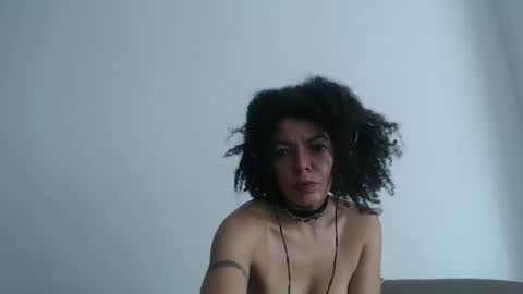 Snapshot of dreamylatina chatting on 18, 10, 2025 DreamyLatina online show from 18, 10, 2025