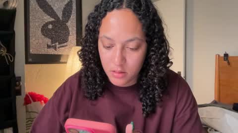 RIRI OR DREAMY online show from 31, 12, 2024