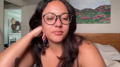 RIRI OR DREAMY online show from 4, 3, 2025