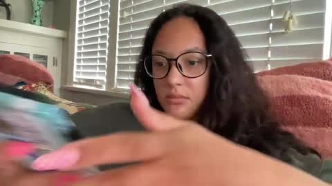 RIRI OR DREAMY online show from 11, 9, 2025