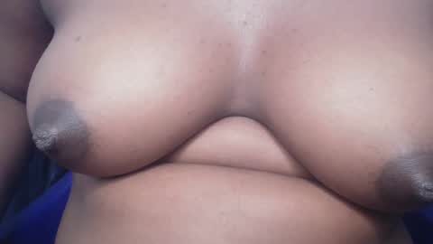 Snapshot of drippussy1 chatting on 17, 1, 2026 Ebonypussy1 online show from 17, 1, 2026