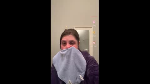 Snapshot of drippykitty888 chatting on 8, 1, 2026 Drippy kitty online show from 8, 1, 2026