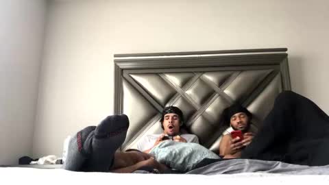 Snapshot of drobbb656 chatting on 12, 11, 2025 2xTheTrouble online show from 12, 11, 2025