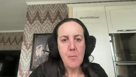 Dr. Resa online show from 2, 3, 2025