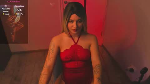 Snapshot of dualwave chatting on 18, 12, 2025 dualwave online show from 18, 12, 2025