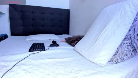Dulce Maria online show from 22, 5, 2026