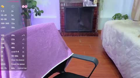 Snapshot of dulce_celeste15 chatting on 20, 11, 2025 C E L E S T E online show from 20, 11, 2025