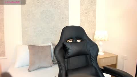 N A T Y online show from 17, 9, 2025