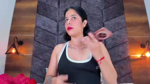 Snapshot of dulceaurora_ chatting on 7, 7, 2026 DULCE AURORA online show from 7, 7, 2026