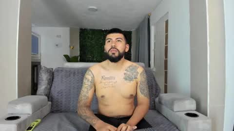 Snapshot of dulceromance chatting on 18, 11, 2025 Jlozada05 online show from 18, 11, 2025