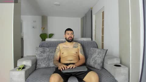 Jlozada05 online show from 23, 2, 2026