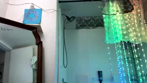 Snapshot of dumbgirl5150 chatting on 19, 12, 2024 dumbgirl5150 online show from 19, 12, 2024