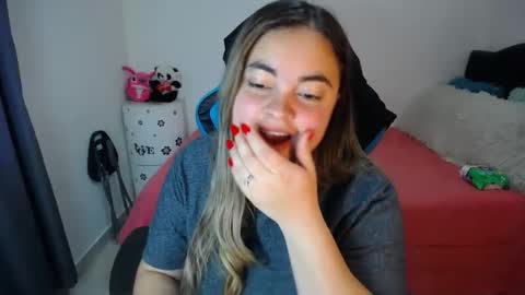 Nicole   online show from 6, 3, 2025