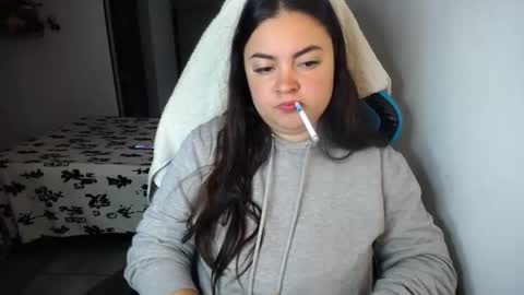 Nicole   online show from 16, 10, 2025