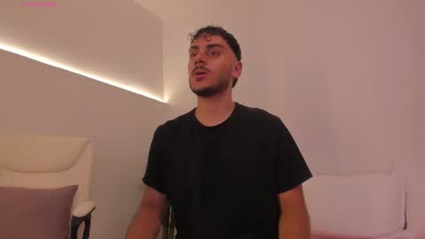 Snapshot of duonfire chatting on 20, 12, 2025 duonfire online show from 20, 12, 2025